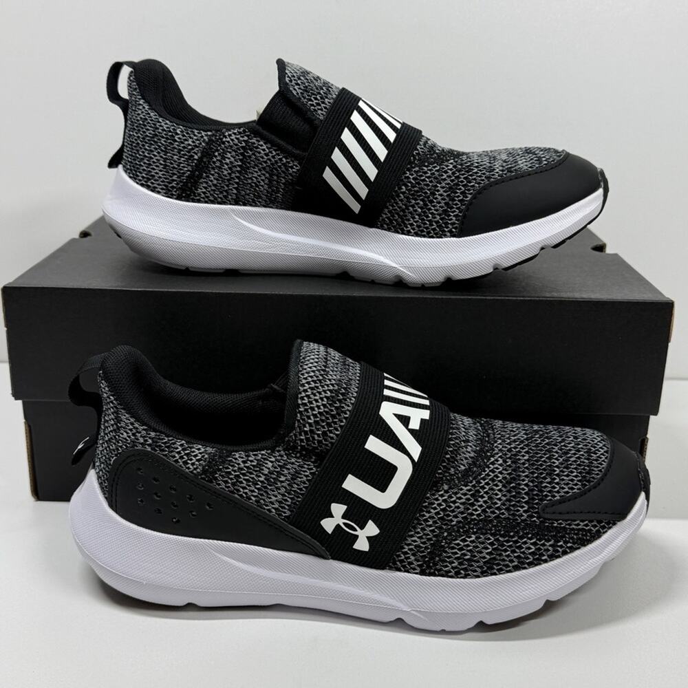 NIB • Kid's Under Armour Surge 3 Slip Size: 6.5Y